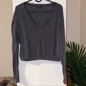 5 FOR $25! 
FOREVER 21 long sleeve top!